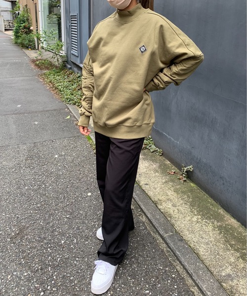PIPING HOT FUTURE（パイピングホットフューチャー）の「LS OVERSIZE RUCHED SLEEVE SWEATSHIRT（スウェット・レディース・オリーブ・XS/L/S/M）」の5枚目の写真