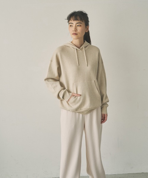 audrey and john wad(オードリーアンドジョンワッド)の「【Audrey and John Wad】カシミヤ混ニットパーカー -ウォッシャブル-(パーカー・レディース・ブラック/レッド/サックスブルー/ライトベージュ/グレイッシュベージュ・FREE)」の17枚目の写真