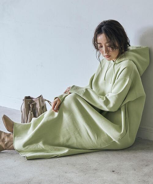 coen（コーエン）の「【復刻】着丈が選べる。CVC裏起毛フーディーパーカーマキシワンピース（WEB限定カラー）（ワンピース・レディース・ブラック/オフホワイト/オリーブ/その他1/コバルトブルー・SMALL/MEDIUM/LARGE）」の16枚目の写真