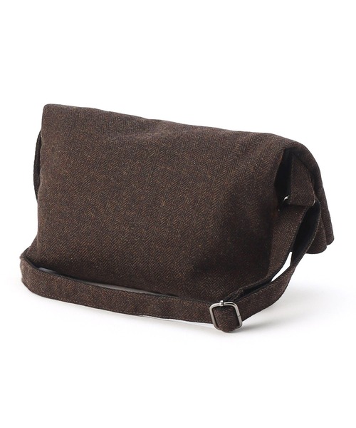 COMME CA COMMUNE(コムサコミューン)の「ショルダーバッグ(ショルダーバッグ・メンズ・チャコール/ダークブラウン・FREE)」の8枚目の写真