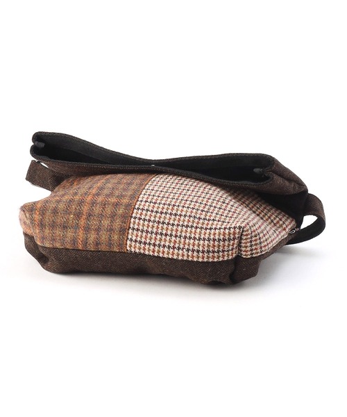 COMME CA COMMUNE(コムサコミューン)の「ショルダーバッグ(ショルダーバッグ・メンズ・チャコール/ダークブラウン・FREE)」の9枚目の写真