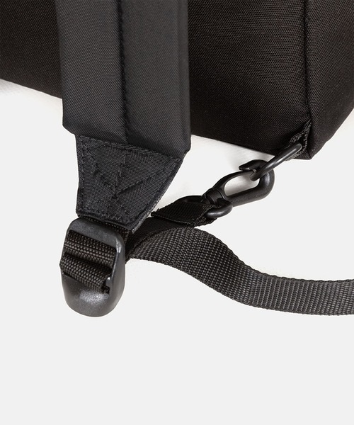 EASTPAK(イーストパック )の「MM6 MAISON MARGIELA x EASTPAK / パデッド リバーシブル バックパック(バックパック/リュック・レディース・ブルー/レッド/ブラック・FREE)」の9枚目の写真