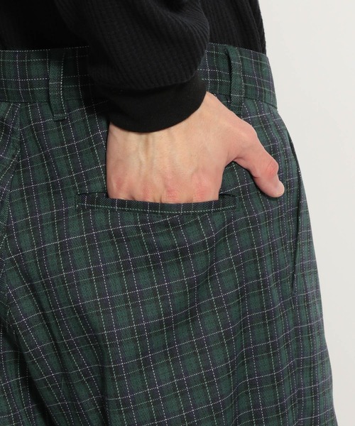 niko and...（ニコアンド）の「テーパードチェックパンツ（スラックス・メンズ・ブラウン/グレー/グリーン・MEDIUM/LARGE）」の15枚目の写真