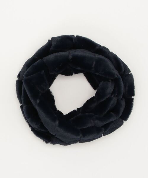 FUNALIVE（ファンアライブ）の「【je crois soi】ふわふわエコファー段々編ロングスヌード（ネックウォーマー/スヌード・レディース・オフホワイト/ワイン/モカ/ピンク/ブラック/ネイビー/チャコールグレー/グレー・FREE）」の6枚目の写真