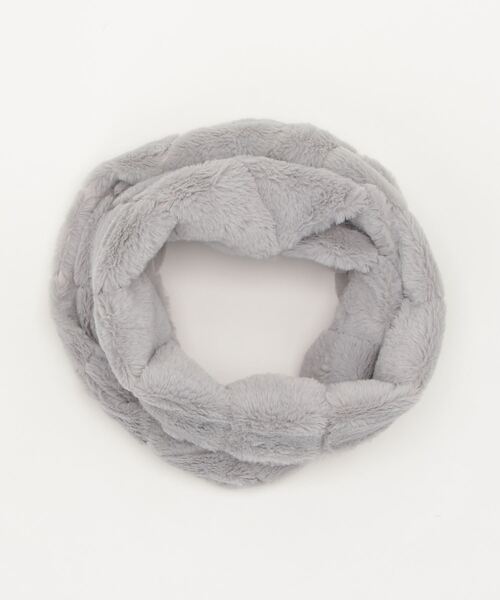 FUNALIVE（ファンアライブ）の「【je crois soi】ふわふわエコファー段々編ロングスヌード（ネックウォーマー/スヌード・レディース・オフホワイト/ワイン/モカ/ピンク/ブラック/ネイビー/チャコールグレー/グレー・FREE）」の4枚目の写真