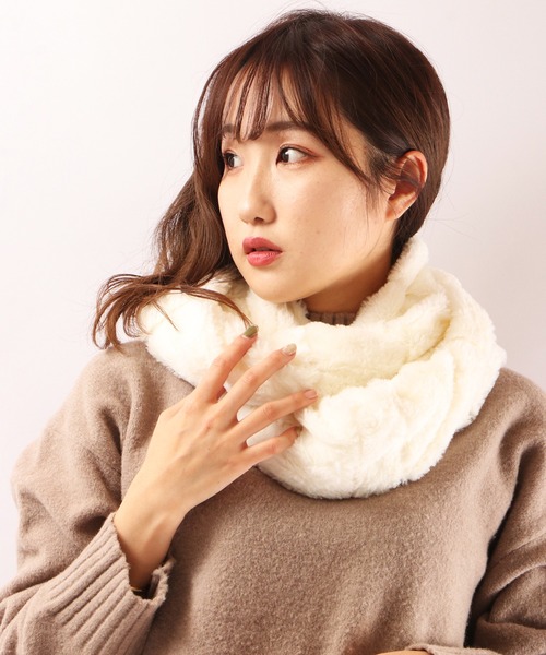 FUNALIVE（ファンアライブ）の「【je crois soi】ふわふわエコファー段々編ロングスヌード（ネックウォーマー/スヌード・レディース・オフホワイト/ワイン/モカ/ピンク/ブラック/ネイビー/チャコールグレー/グレー・FREE）」の10枚目の写真