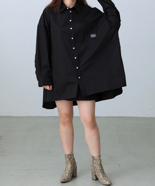 MILKFED.(ミルクフェド)の「EMBROIDERED STENCIL LOGO SHIRT(シャツ/ブラウス・レディース・ライトブルー/ブラック/イエロー/ホワイト・ONE SIZE)」の19枚目の写真