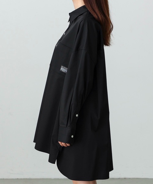 MILKFED.(ミルクフェド)の「EMBROIDERED STENCIL LOGO SHIRT(シャツ/ブラウス・レディース・ライトブルー/ブラック/イエロー/ホワイト・ONE SIZE)」の13枚目の写真