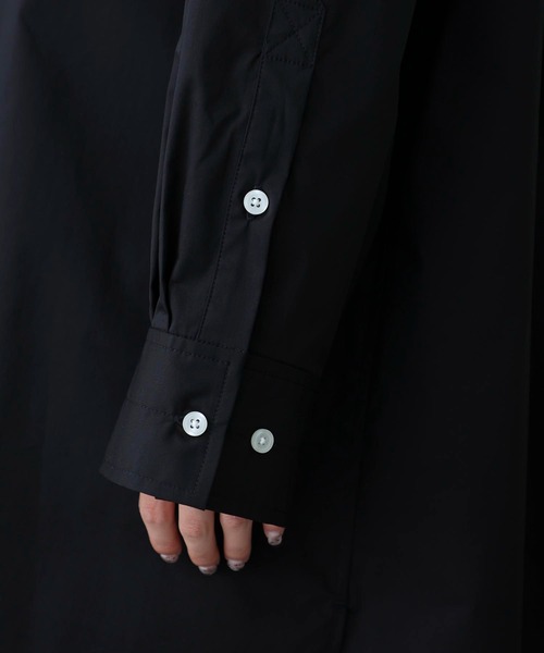 MILKFED.(ミルクフェド)の「EMBROIDERED STENCIL LOGO SHIRT(シャツ/ブラウス・レディース・ライトブルー/ブラック/イエロー/ホワイト・ONE SIZE)」の17枚目の写真