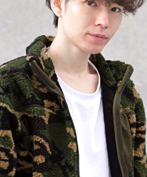 LUXSTYLE(ラグスタイル)の「シープボアフリースレトロジャケット(ブルゾン・メンズ・ベージュ/アイボリー・M/L/XL)」の4枚目の写真