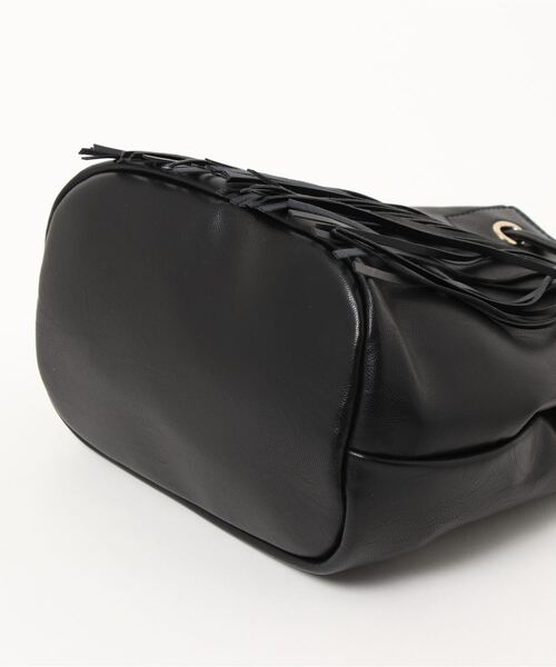 Right-on（ライトオン）の「【HONEYSUCKLE ROSE】フリンジショルダーバッグ（ショルダーバッグ・レディース・ブラック/ライトブラウン・ONE SIZE）」の5枚目の写真