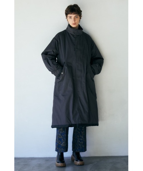 MOUSSY（マウジー）の「REVERSIBLE PUFFER ロング コート（モッズコート・レディース・ブラック/アイボリー・1/2）」の10枚目の写真