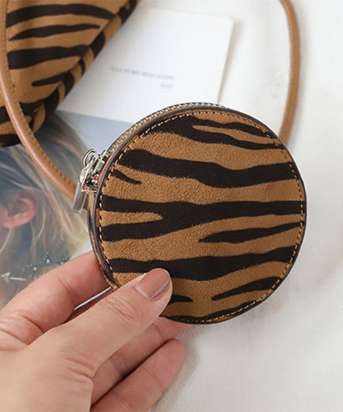 me+em select(ミームセレクト)の「【 ゼブラ / レオパード 】まるポーチ付きスクエアショルダーバッグ(ショルダーバッグ・レディース・ブラック/グレー/ブラウン/ブラック系/ブラウン系・FREE)」の15枚目の写真