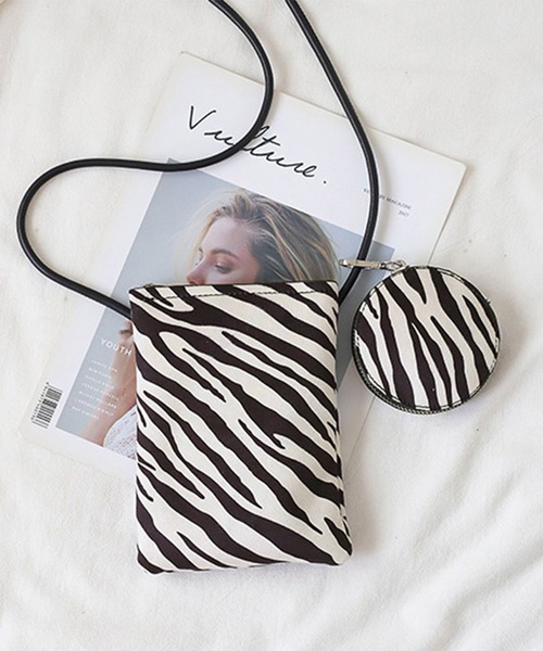 me+em select(ミームセレクト)の「【 ゼブラ / レオパード 】まるポーチ付きスクエアショルダーバッグ(ショルダーバッグ・レディース・ブラック/グレー/ブラウン/ブラック系/ブラウン系・FREE)」の13枚目の写真
