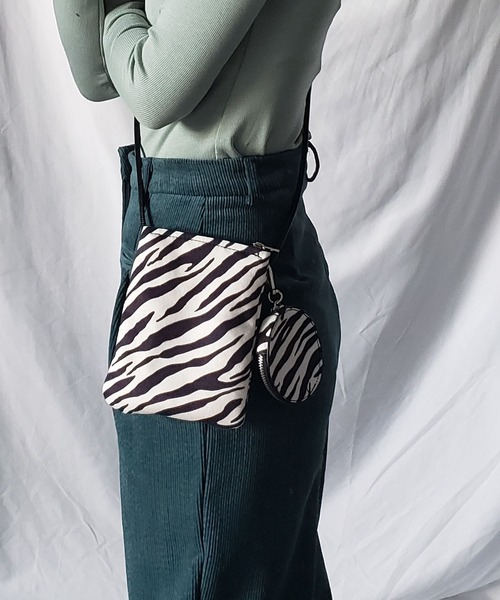 me+em select(ミームセレクト)の「【 ゼブラ / レオパード 】まるポーチ付きスクエアショルダーバッグ(ショルダーバッグ・レディース・ブラック/グレー/ブラウン/ブラック系/ブラウン系・FREE)」の12枚目の写真