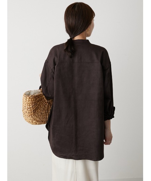 LA PEAU DE GEM（ラポドゥジェム）の「【LA PEAU DE GEM】スエードオーバーシャツ（シャツ/ブラウス・レディース・グレー/ダークブラウン・FREE）」の11枚目の写真