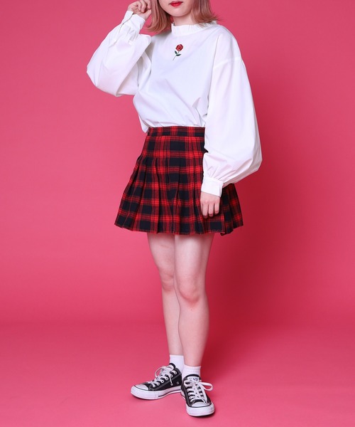 PairPair(ペアペア)の「ローズ刺繍ブラウス(シャツ/ブラウス・レディース・ブラック/オフホワイト・FREE)」の3枚目の写真