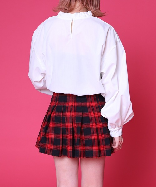 PairPair(ペアペア)の「ローズ刺繍ブラウス(シャツ/ブラウス・レディース・ブラック/オフホワイト・FREE)」の5枚目の写真