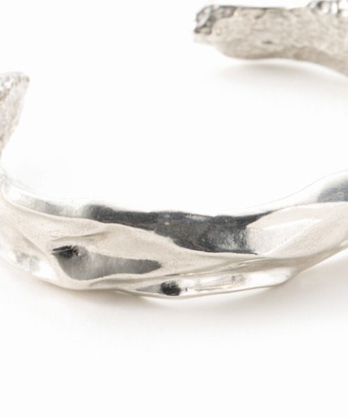 LAPUIS（ラピュイ）の「LAPUIS(ラピュイ)Nuanceバングル（バングル/リストバンド・レディース・シルバー・FREE）」の7枚目の写真