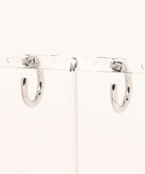 Vaya Con Dios(ヴァヤコンディオス)の「E153 stainless - Hoop pierce(pair)(ピアス(両耳用)・メンズ・シルバー/ゴールド/ブラック・FREE)」の4枚目の写真