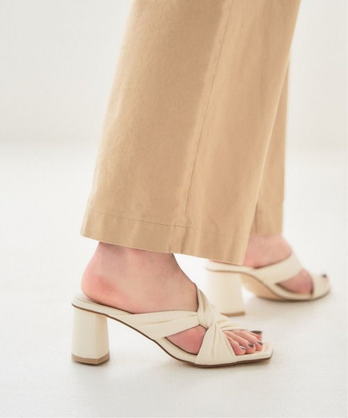 LE TALON（ルタロン）の「6cmソフトツイストサンダル（サンダル・レディース・アイボリー/キャメル/ブラック系その他・MEDIUM/LARGE/SMALL/X-LARGE/X-SMALL）」の15枚目の写真