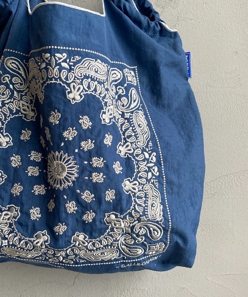 Ball&Chain（ボールアンドチェーン）の「[BALL&CHAIN/ボールアンドチェーン] BANDANA 刺繍デザインナイロントートバッグ（トートバッグ・レディース・ネイビー/ブラック・ONE SIZE）」の9枚目の写真