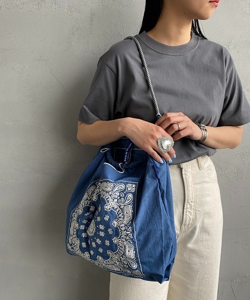 Ball&Chain（ボールアンドチェーン）の「[BALL&CHAIN/ボールアンドチェーン] BANDANA 刺繍デザインナイロントートバッグ（トートバッグ・レディース・ネイビー/ブラック・ONE SIZE）」の11枚目の写真