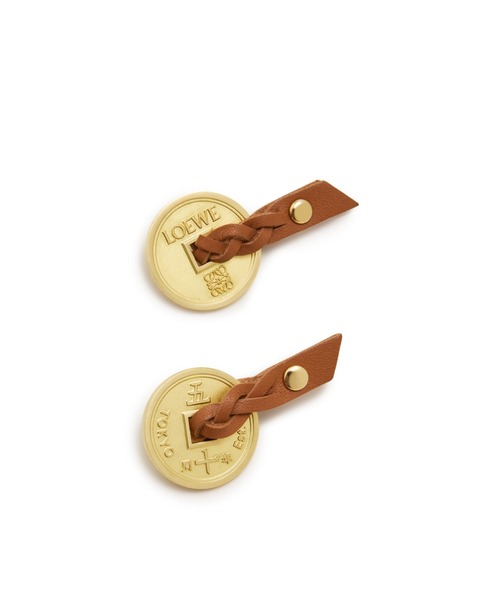 LOEWE(ロエベ)の「トライフォールド ウォレット (ソフトグレインカーフ)(財布・メンズ・ウッド/カーキ/グレー系/ブラック/ブルー系その他/サンドベージュ/ネイビー系/ブルー系その他2・ONE SIZE)」の9枚目の写真