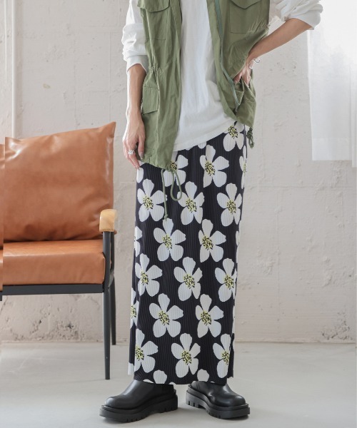 SUGAR BISKET(シュガービスケット)の「セルフカットプリーツIラインスカート(スカート・レディース・ブラック/ベージュ/ピンク/オレンジ/グリーン/マスタード/ホワイト系その他/オレンジ系その他・S/L)」の2枚目の写真