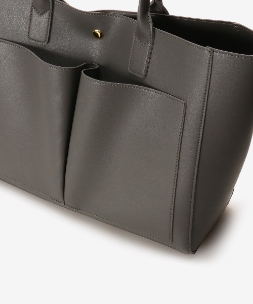 & chouette（アンドシュエット）の「フロントポケット A4対応トート（トートバッグ・レディース・グレイッシュベージュ/ブラック/グレー/ライトグレー/ベージュ/ミント・FREE）」の16枚目の写真