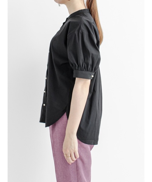 Te chichi（テチチ）の「パール釦バンドカラーシャツ（シャツ/ブラウス・レディース・ブラック/ベージュ/オフホワイト/チャコール・ﾌﾘ-）」の11枚目の写真