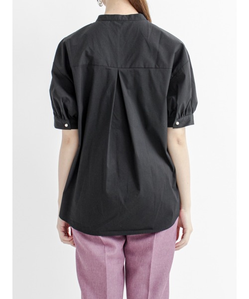 Te chichi（テチチ）の「パール釦バンドカラーシャツ（シャツ/ブラウス・レディース・ブラック/ベージュ/オフホワイト/チャコール・ﾌﾘ-）」の12枚目の写真