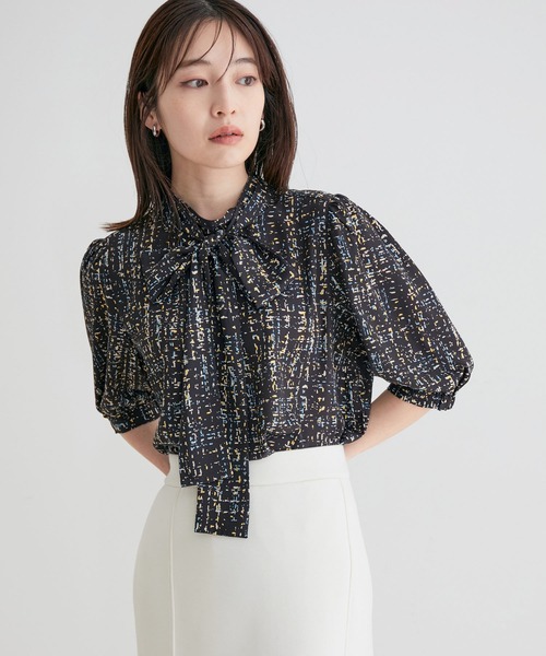 VIS(ビス)の「【EASY CARE】【リボン取り外し可能】柄&無地リボンブラウス(シャツ/ブラウス・レディース・ブラック系その他/キナリ/ベージュ系その他2/レッド・FREE)」の3枚目の写真