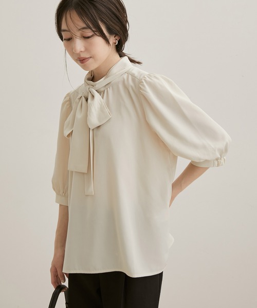 VIS(ビス)の「【EASY CARE】【リボン取り外し可能】柄&無地リボンブラウス(シャツ/ブラウス・レディース・ブラック系その他/キナリ/ベージュ系その他2/レッド・FREE)」の2枚目の写真