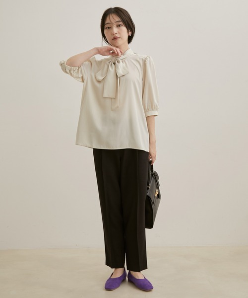 VIS(ビス)の「【EASY CARE】【リボン取り外し可能】柄&無地リボンブラウス(シャツ/ブラウス・レディース・ブラック系その他/キナリ/ベージュ系その他2/レッド・FREE)」の6枚目の写真