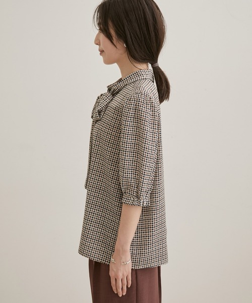 VIS(ビス)の「【EASY CARE】【リボン取り外し可能】柄&無地リボンブラウス(シャツ/ブラウス・レディース・ブラック系その他/キナリ/ベージュ系その他2/レッド・FREE)」の11枚目の写真