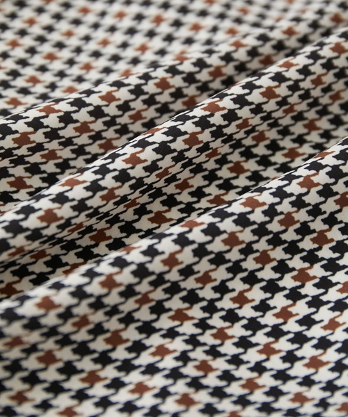 VIS(ビス)の「【EASY CARE】【リボン取り外し可能】柄&無地リボンブラウス(シャツ/ブラウス・レディース・ブラック系その他/キナリ/ベージュ系その他2/レッド・FREE)」の20枚目の写真