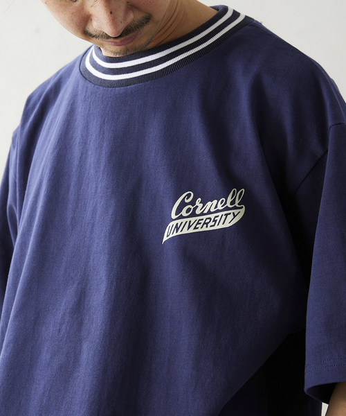 JOURNAL STANDARD relume(ジャーナルスタンダード レリューム)の「【CORNELL / コーネル】別注 カレッジプリントTシャツ 3(Tシャツ/カットソー・メンズ・ホワイト/ネイビー/キャメル・MEDIUM/LARGE)」の5枚目の写真