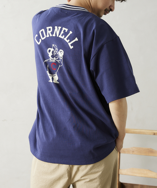 JOURNAL STANDARD relume(ジャーナルスタンダード レリューム)の「【CORNELL / コーネル】別注 カレッジプリントTシャツ 3(Tシャツ/カットソー・メンズ・ホワイト/ネイビー/キャメル・MEDIUM/LARGE)」の7枚目の写真