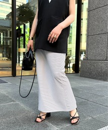 バックスリットリップルポンチナロースカート