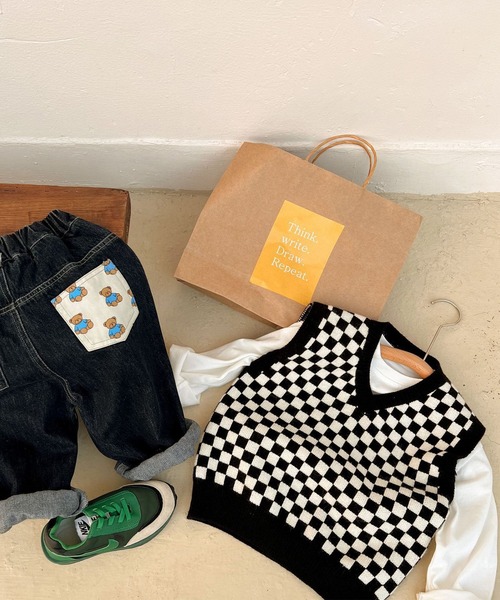 aimoha（アイモハ）の「【aimoha-KIDS-】子供服　ブロックチェックVネックニットベスト（ベスト・キッズ・ブラック/グリーン・90/100/110/120/130/140）」の2枚目の写真