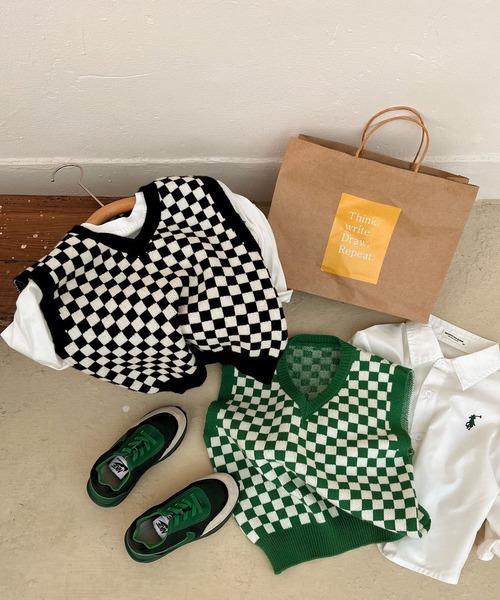 aimoha（アイモハ）の「【aimoha-KIDS-】子供服　ブロックチェックVネックニットベスト（ベスト・キッズ・ブラック/グリーン・90/100/110/120/130/140）」の4枚目の写真