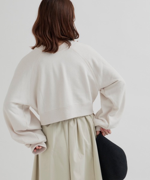 VANNIE U（ヴァニーユー）の「ラグランスリットスウェット（スウェット・レディース・グリーン/アイボリー・FREE）」の7枚目の写真