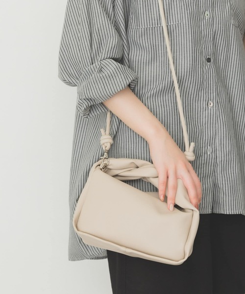 RODE SKO（ロデスコ）の「ツイストハンドルショルダーバッグ（ショルダーバッグ・レディース・ブラウン/アイボリー/グリーン系その他・ONE）」の2枚目の写真