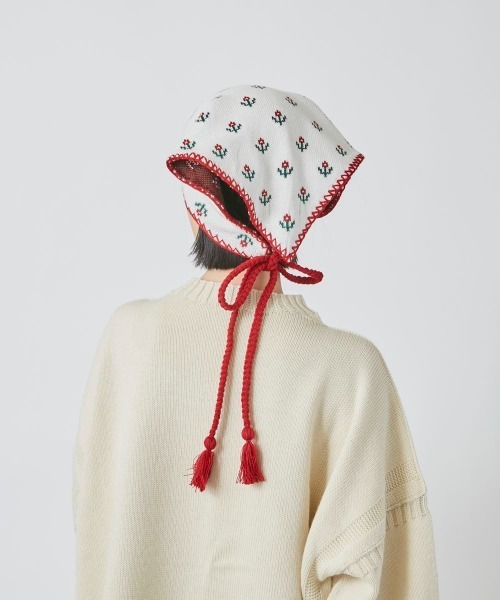 OVERRIDE(オーバーライド)の「OVERRIDE KNIT FLOWER HEADSCARF(その他ヘアアクセサリー・レディース・ホワイト・FREE)」の5枚目の写真