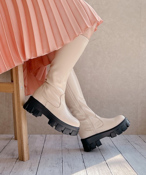 Noubel Voug Relax(ヌーベルヴォーグリラックス)の「トラックソールストレッチロングブーツ(ブーツ・レディース・ホワイト/ブラック・S/M/L/LL)」の17枚目の写真