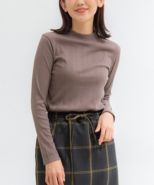 Honeys（ハニーズ）の「ランダムテレコハイネック（Tシャツ/カットソー・レディース・ベージュ/モカ/ブルー/ネイビー/オフホワイト/ブラック/ボルドー・S/M/L）」の17枚目の写真