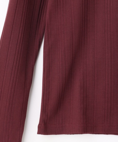 Honeys（ハニーズ）の「ランダムテレコハイネック（Tシャツ/カットソー・レディース・ベージュ/モカ/ブルー/ネイビー/オフホワイト/ブラック/ボルドー・S/M/L）」の11枚目の写真