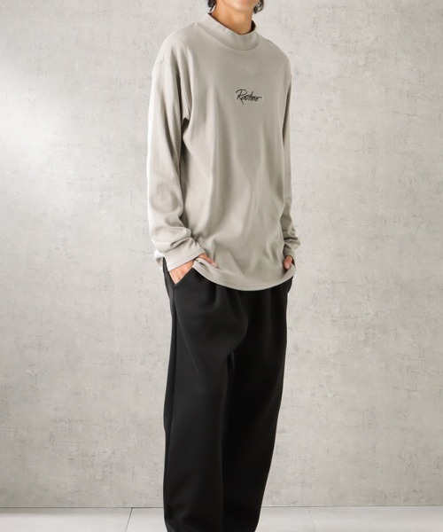 URBAN COLLECTION（アーバンコレクション）の「スムスワンポイント刺繍モックネックロングスリーブTシャツ（Tシャツ/カットソー・メンズ・ホワイト/ブラック/グレイッシュベージュ・M/L/XL）」の9枚目の写真