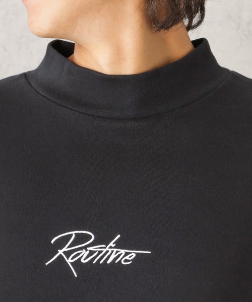 スムスワンポイント刺繍モックネックロングスリーブTシャツ（T